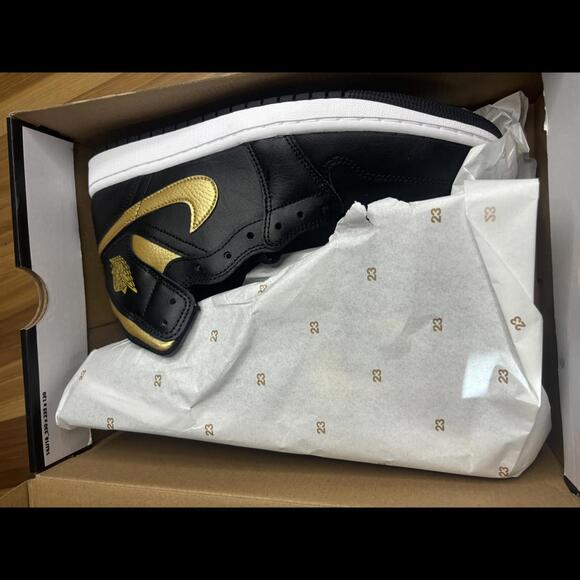 MEN'S AIR JORDAN RETRO 1 MID CASUAL SHOES Size 10 - Picture 5 of 7